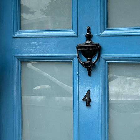 Beautiful Townhouse Next To Royal Victoria Park And Botanical Gardens Within Easy Walking Distance To Bath City Centre Zewnętrze zdjęcie