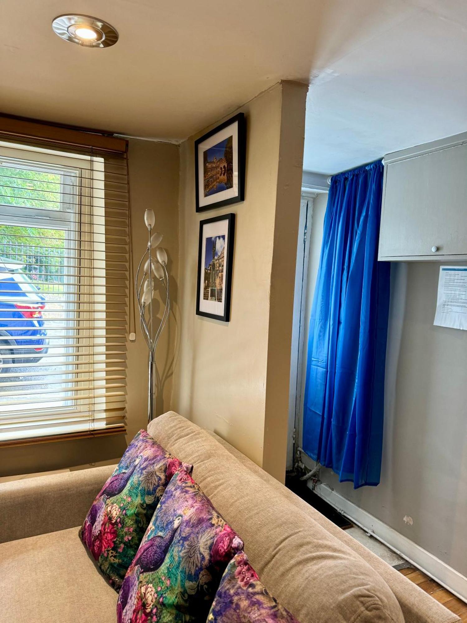 Beautiful Townhouse Next To Royal Victoria Park And Botanical Gardens Within Easy Walking Distance To Bath City Centre Zewnętrze zdjęcie
