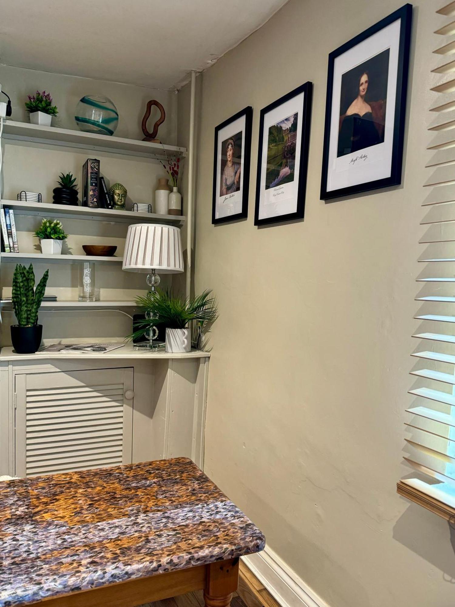 Beautiful Townhouse Next To Royal Victoria Park And Botanical Gardens Within Easy Walking Distance To Bath City Centre Zewnętrze zdjęcie