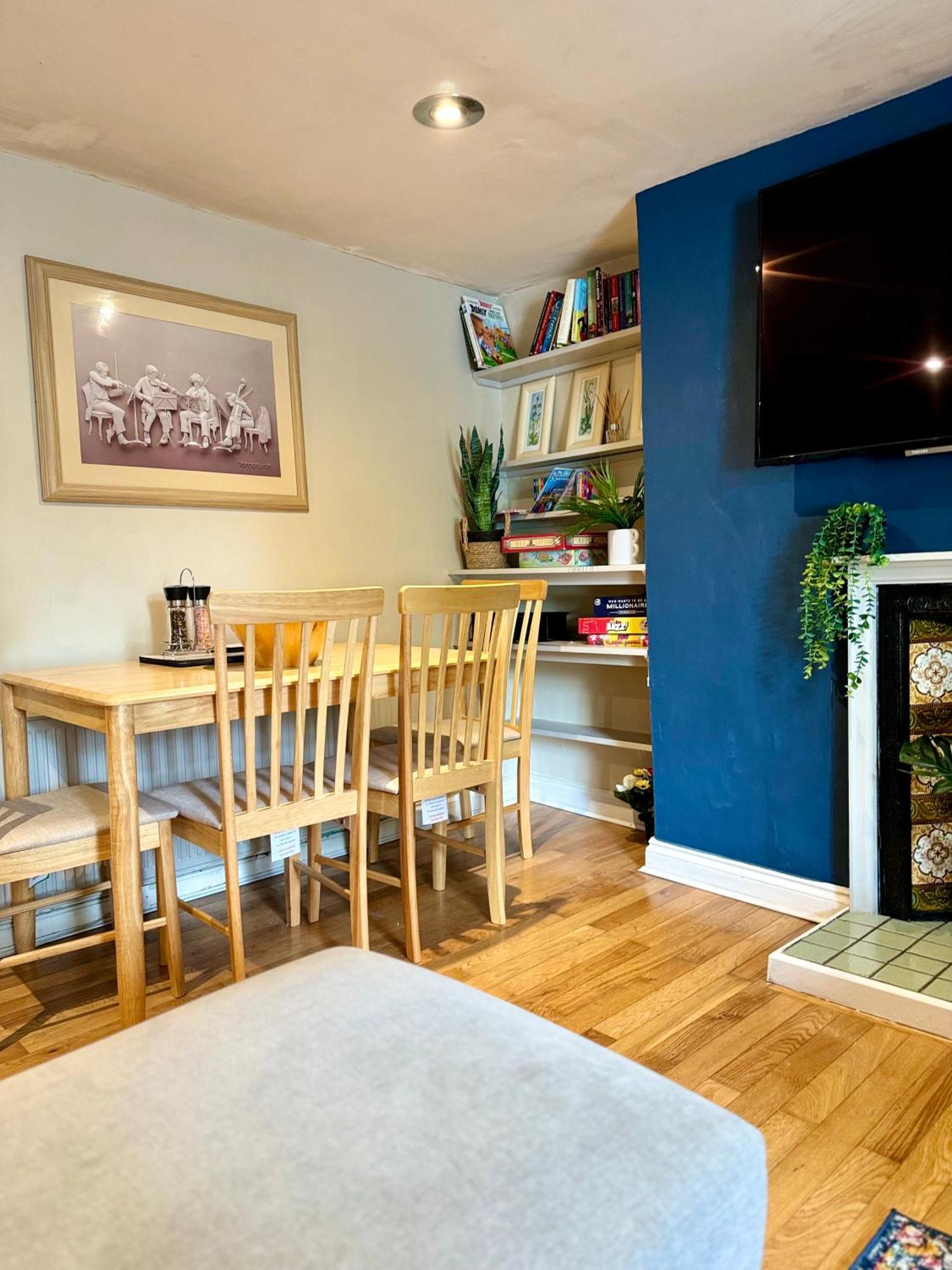 Beautiful Townhouse Next To Royal Victoria Park And Botanical Gardens Within Easy Walking Distance To Bath City Centre Zewnętrze zdjęcie