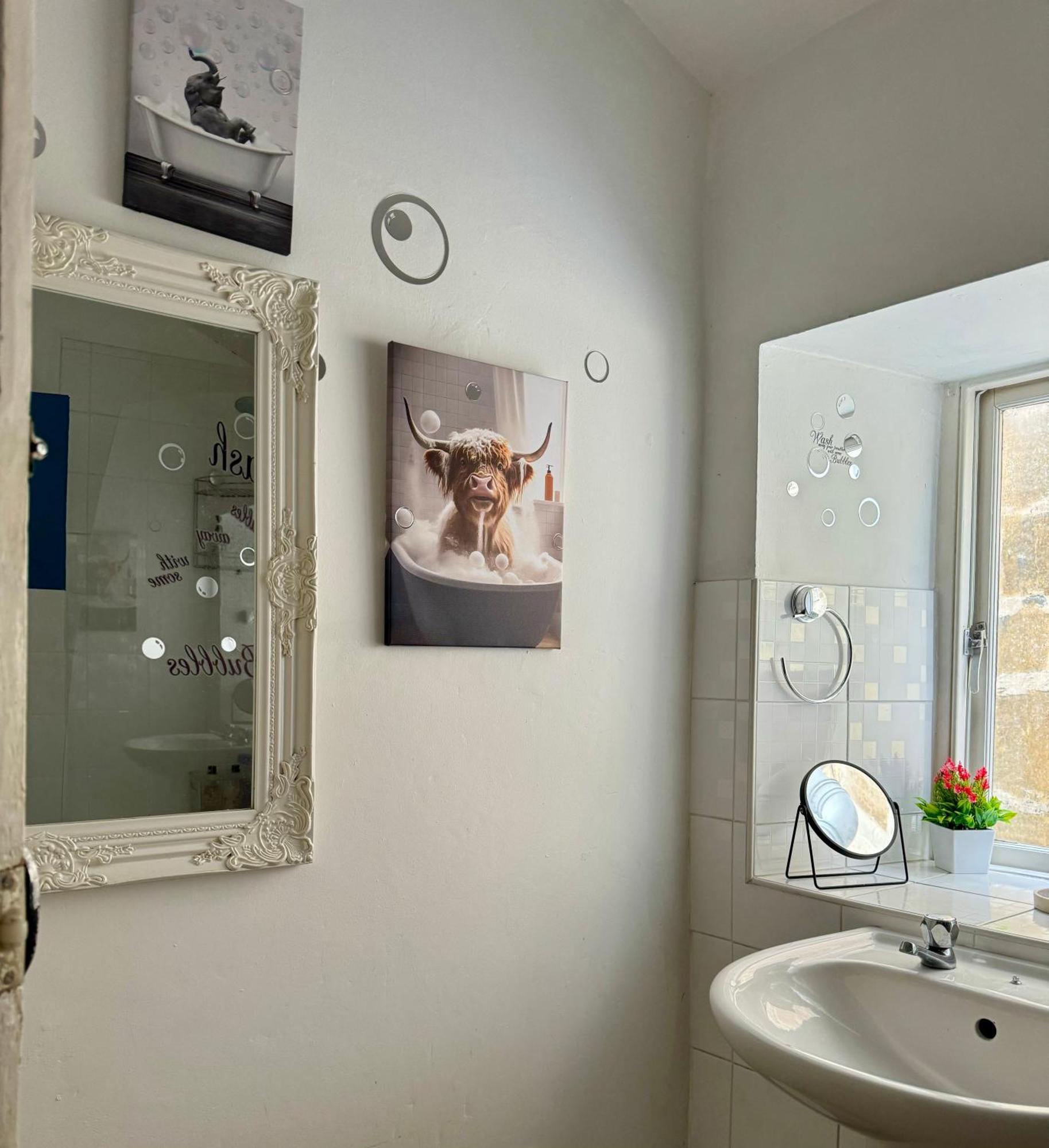 Beautiful Townhouse Next To Royal Victoria Park And Botanical Gardens Within Easy Walking Distance To Bath City Centre Zewnętrze zdjęcie