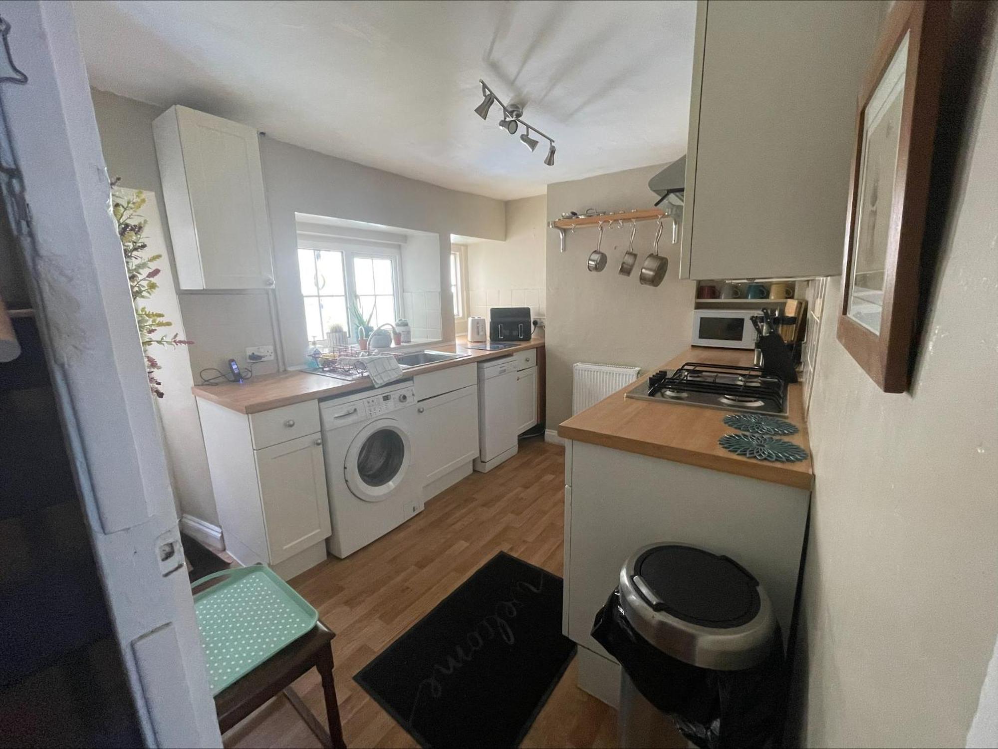 Beautiful Townhouse Next To Royal Victoria Park And Botanical Gardens Within Easy Walking Distance To Bath City Centre Zewnętrze zdjęcie