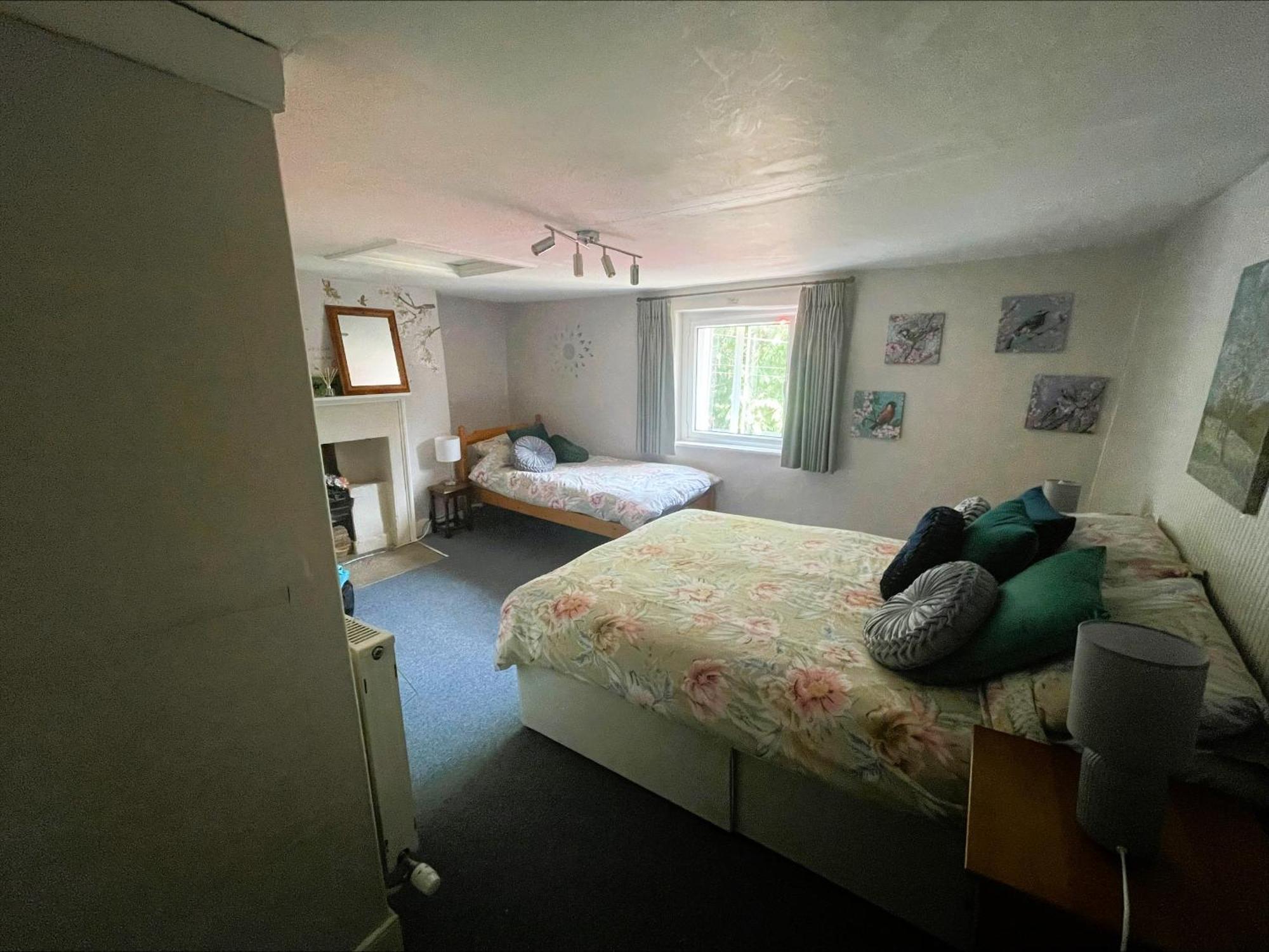 Beautiful Townhouse Next To Royal Victoria Park And Botanical Gardens Within Easy Walking Distance To Bath City Centre Zewnętrze zdjęcie