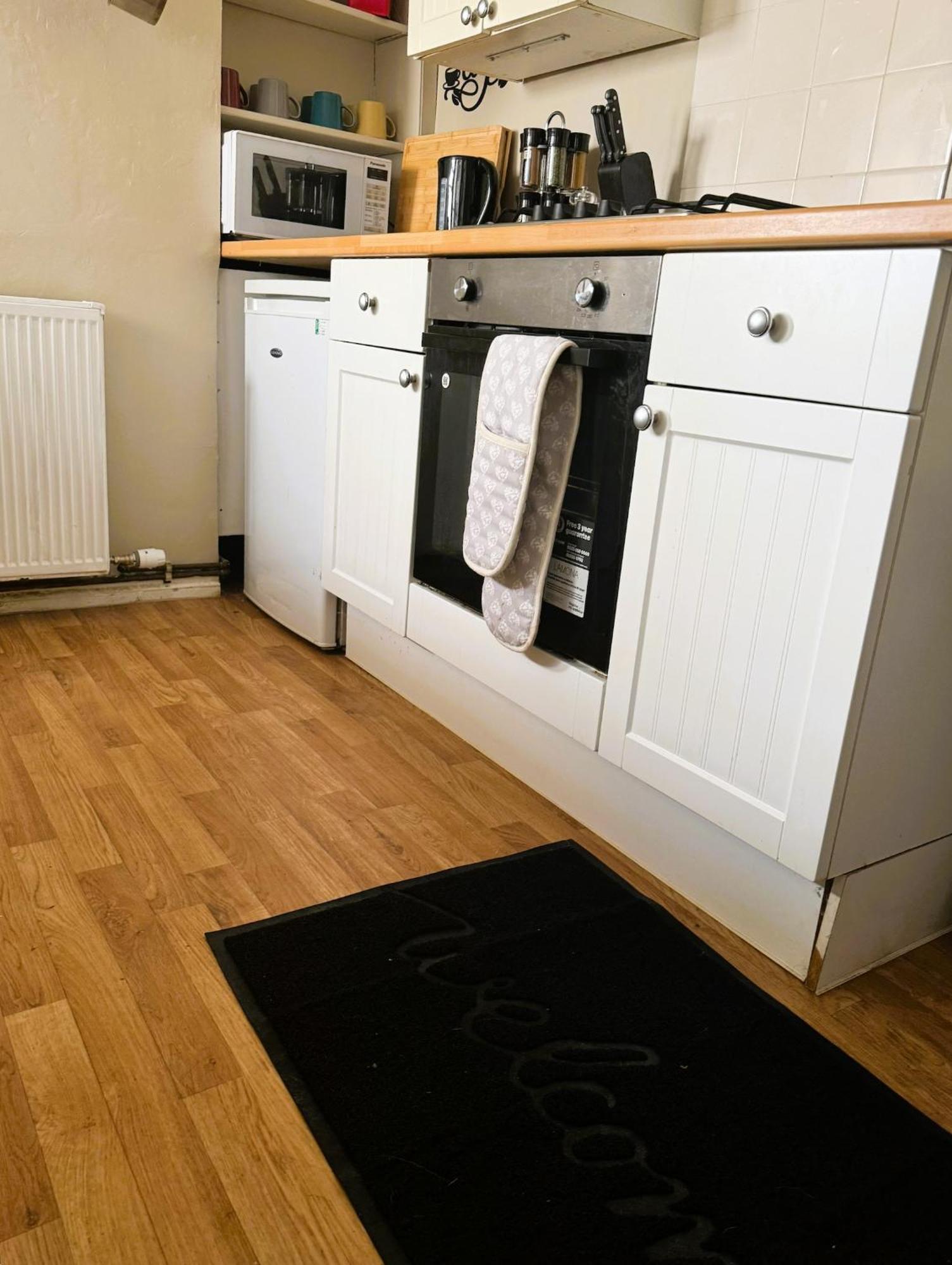 Beautiful Townhouse Next To Royal Victoria Park And Botanical Gardens Within Easy Walking Distance To Bath City Centre Zewnętrze zdjęcie